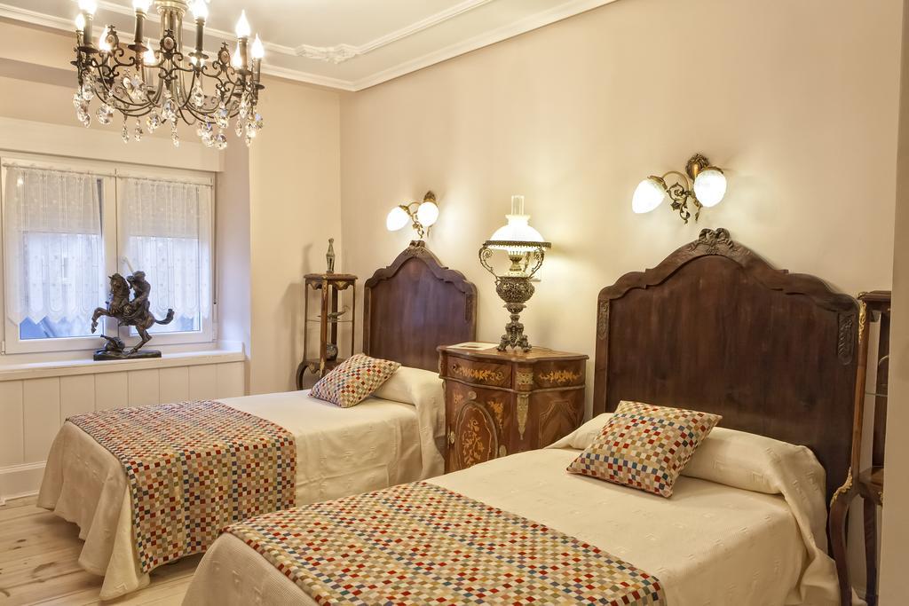Hostal Boutique Puerta Del Sol Torrelavega Pokoj fotografie
