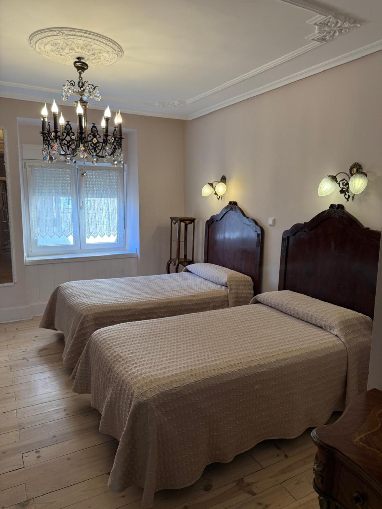 Hostal Boutique Puerta Del Sol Torrelavega Exteriér fotografie