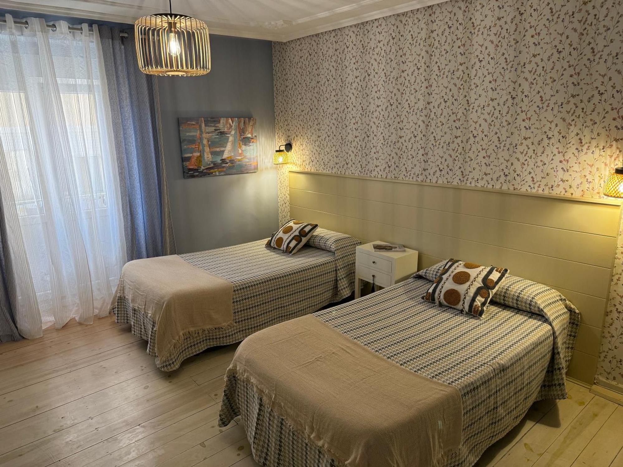 Hostal Boutique Puerta Del Sol Torrelavega Exteriér fotografie