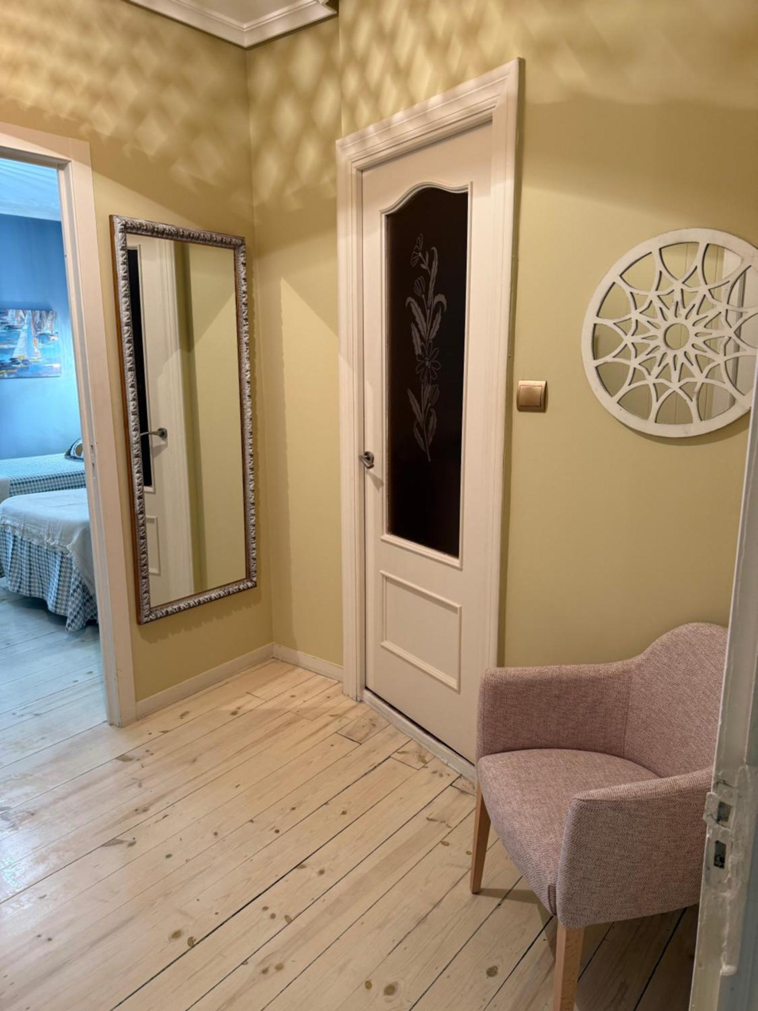 Hostal Boutique Puerta Del Sol Torrelavega Exteriér fotografie